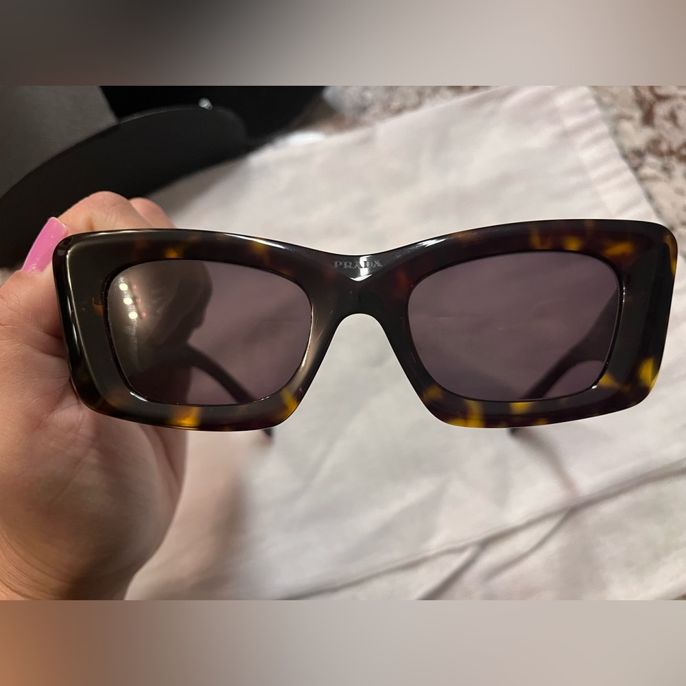‼️NEW NEVER USED $275‼️ NEW PRADA SUNGLASSES AUTHENTIC
